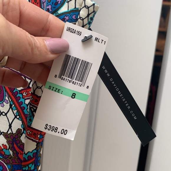 David Meister cap sleeve dress. Beautiful pattern. NWT. Lined back zip. Size 8 - Picture 4 of 7